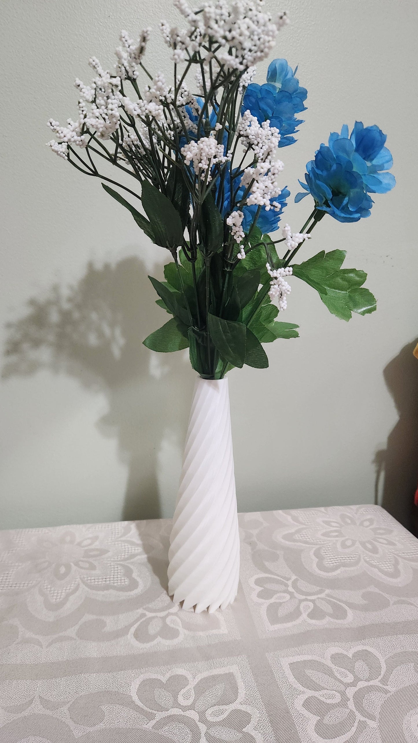 Vortex Corkscrew Vase