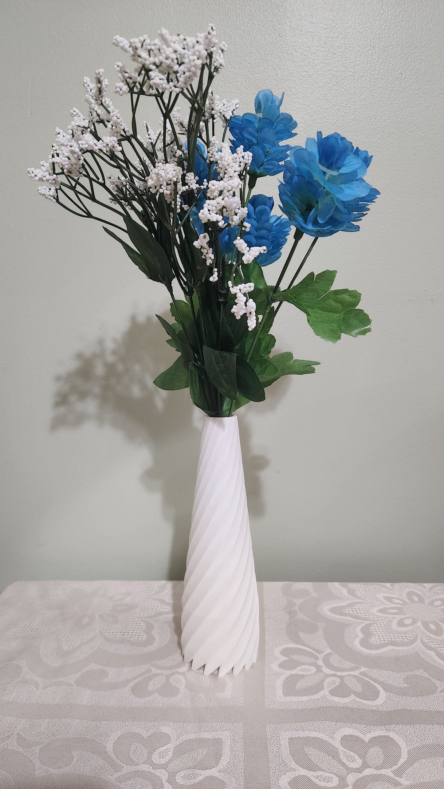 Vortex Corkscrew Vase