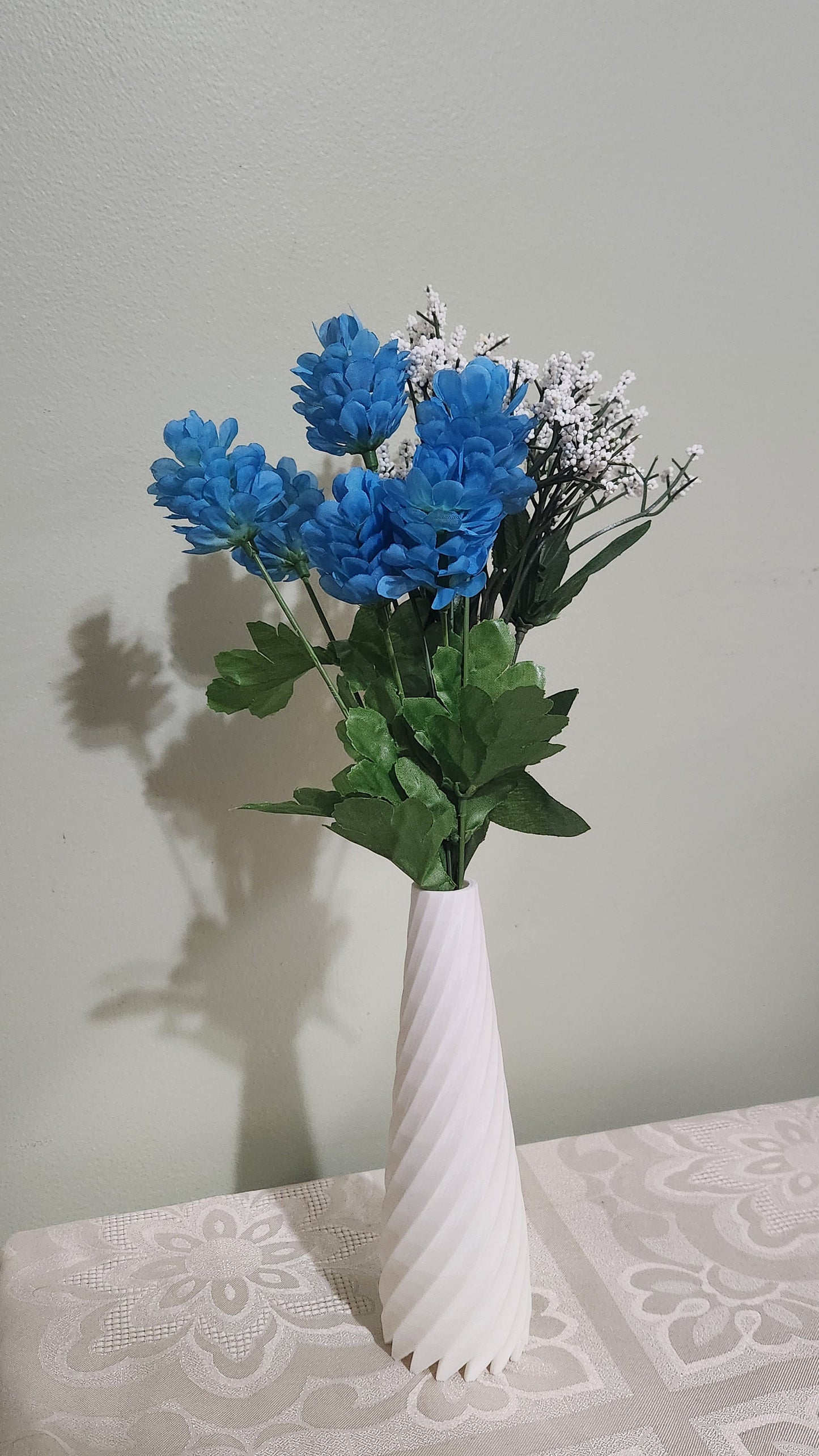 Vortex Corkscrew Vase
